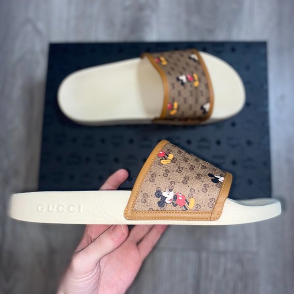 Gucci x Disney Mickey Mouse Slides main image 4